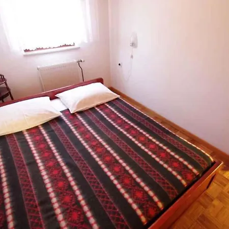 In 15435 Apartment *