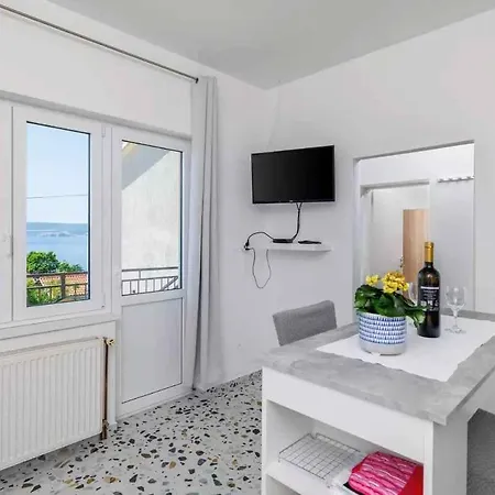 Apartment In 15435 Novi Vinodolski