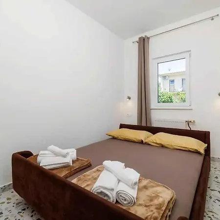 In 15435 Novi Vinodolski